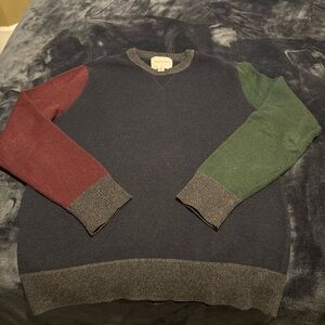 American Eagle Outfitters Colorblock Crewneck Sweater - Red, Green, and Gray VGC